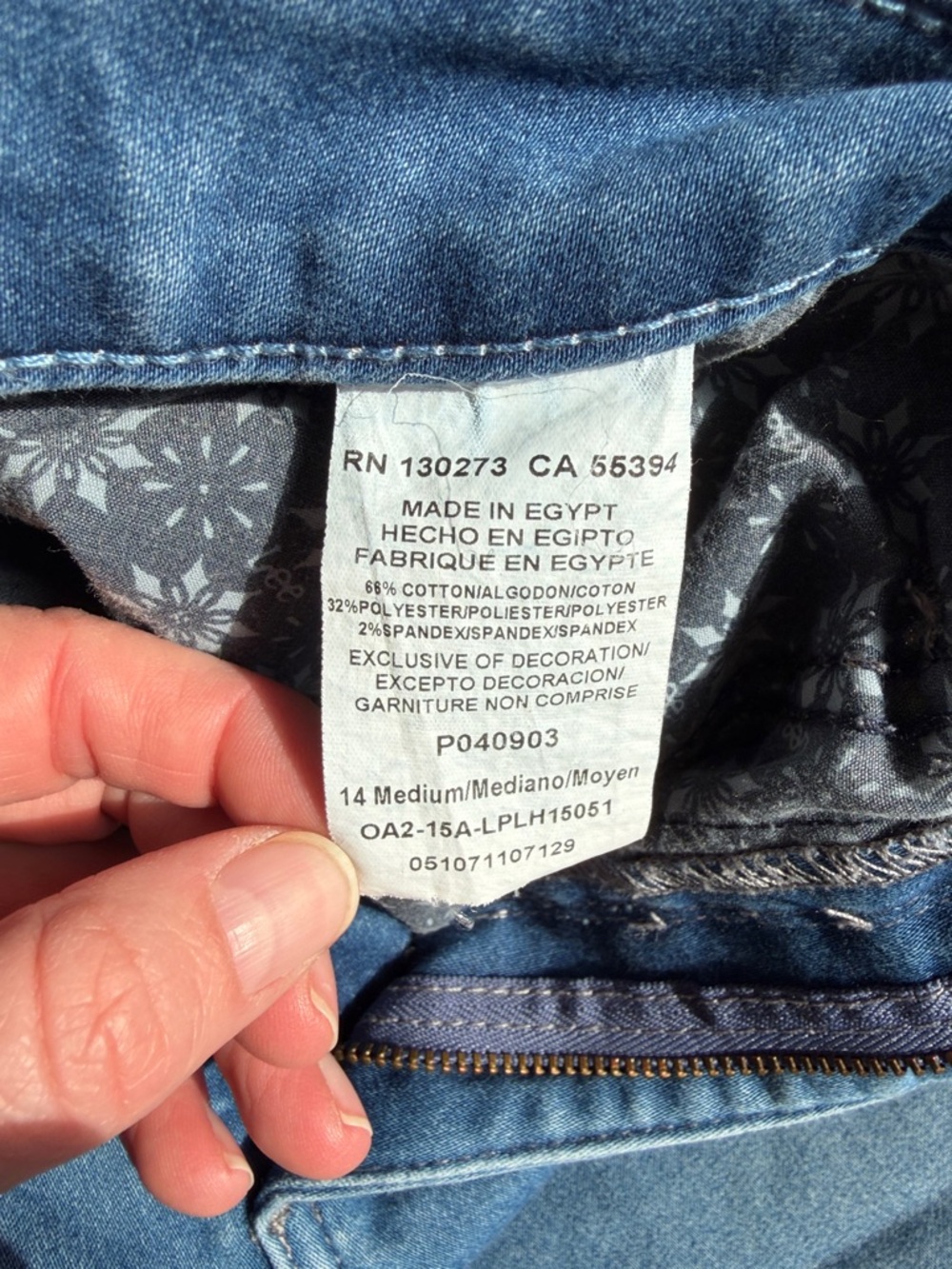 Lee Platinum Label Light Blue Denim Jean Capris Size 14 - Picture 3 of 4